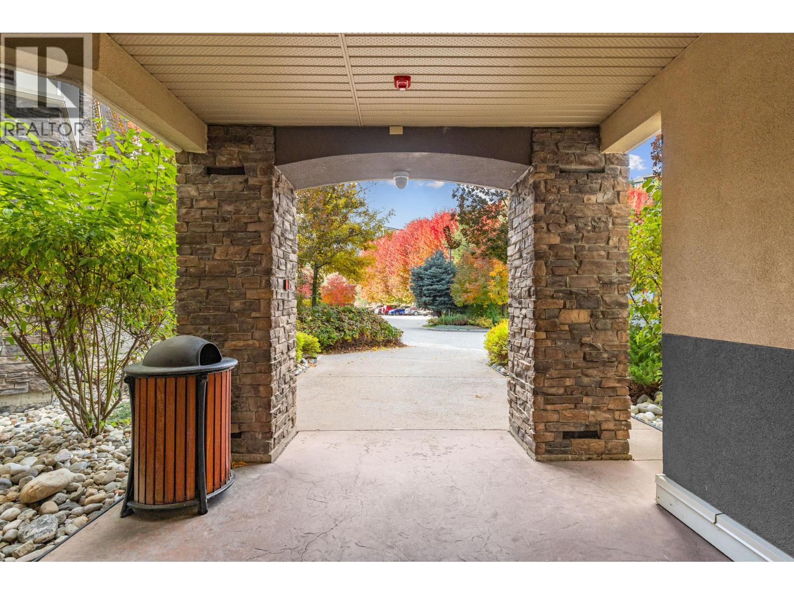 1405 1875 Country Club Drive, Kelowna