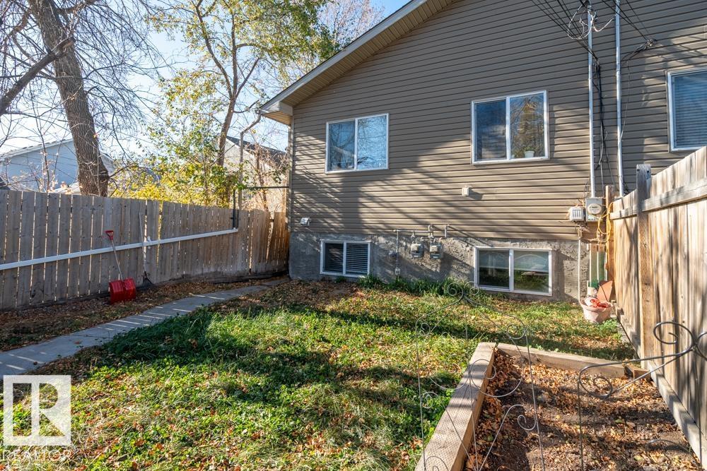 12135 &12137 124 ST NW, Edmonton