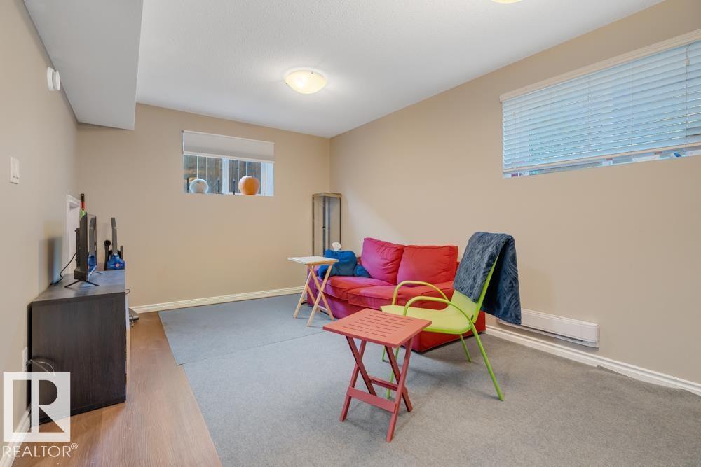 12135 &12137 124 ST NW, Edmonton