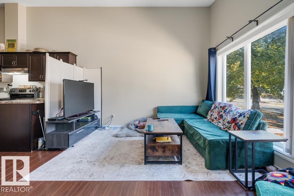 12135 &12137 124 ST NW, Edmonton