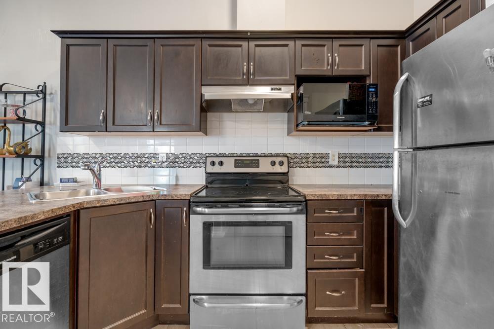 12135 &12137 124 ST NW, Edmonton