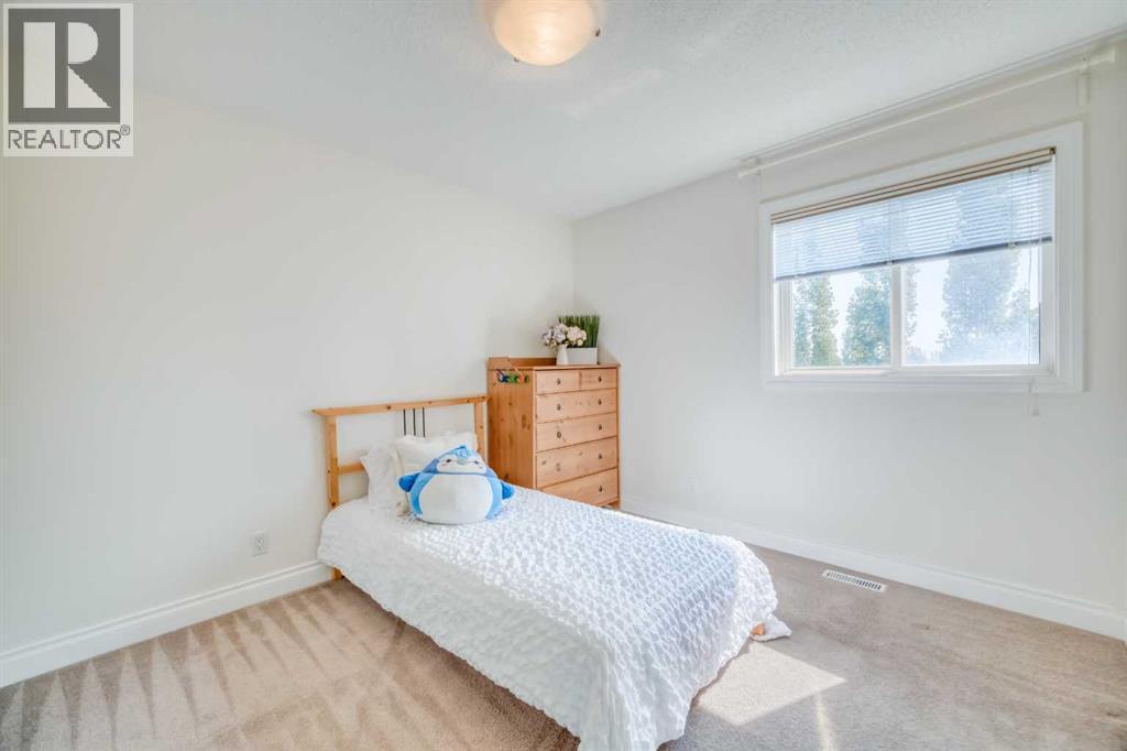 Single Family House for Sale in  Royal Abbey Court NW Royal Oak Calgary 