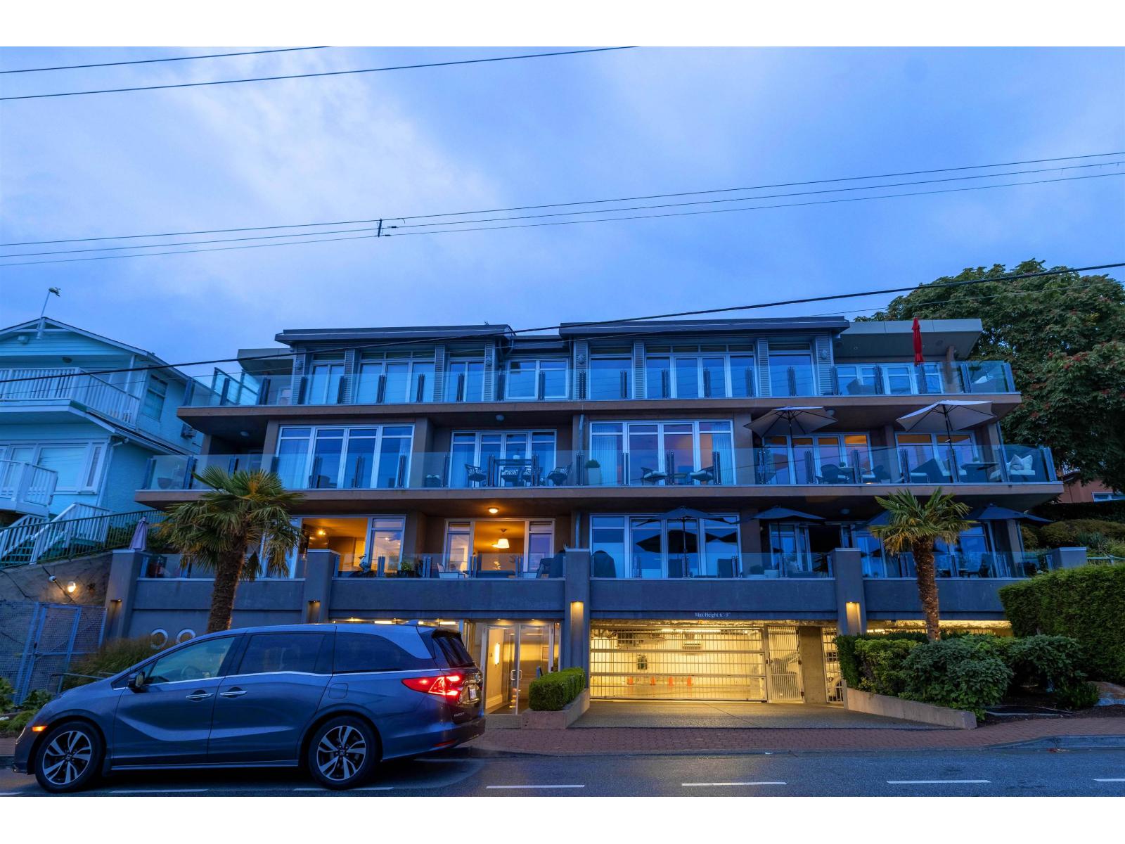101 15097 MARINE DRIVE, White Rock