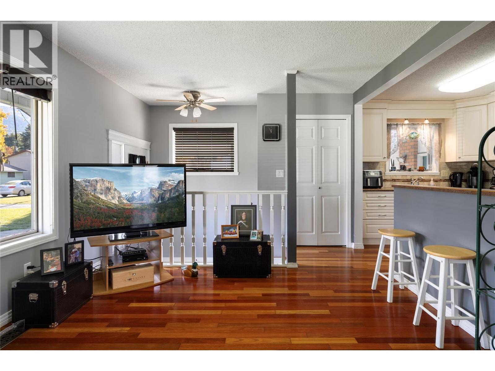 3035 HAYDEN Drive, Armstrong