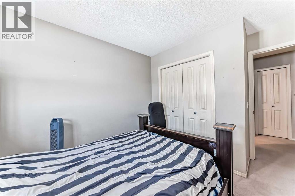 Single Family House for Sale in  Saddlebrook Point NE Saddle Ridge Calgary 