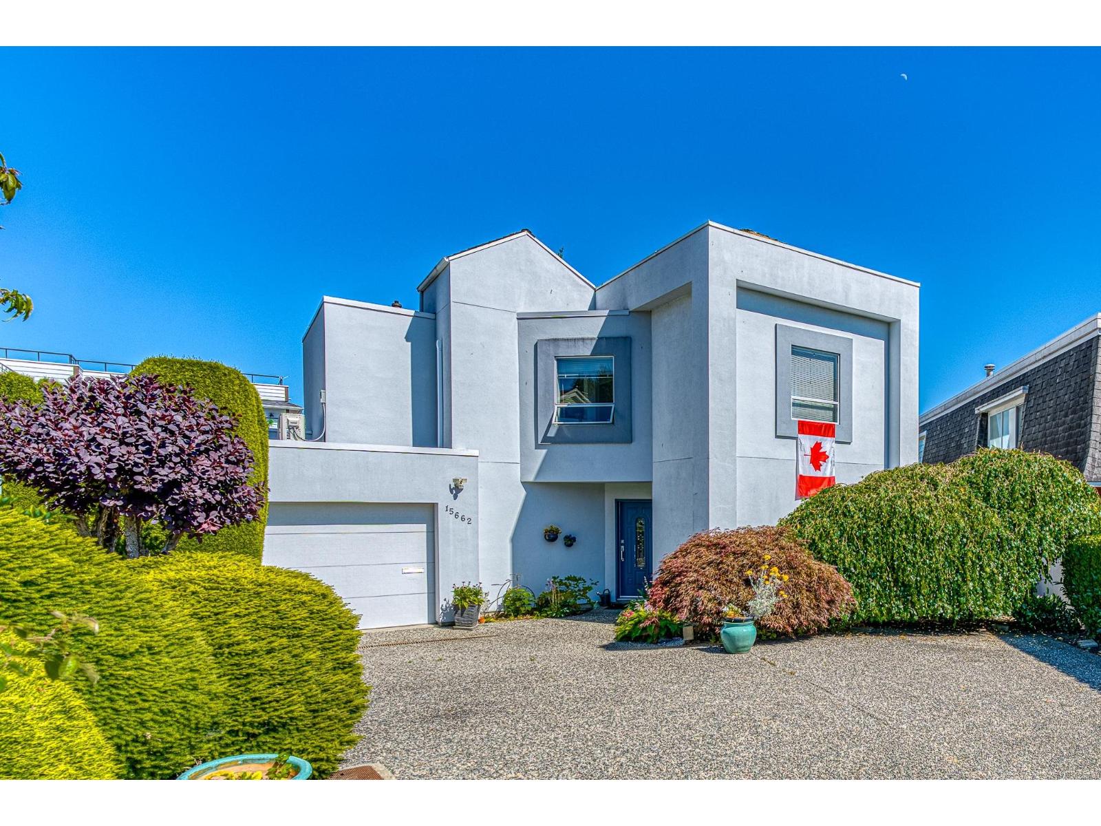 15662 SEMIAHMOO AVENUE, White Rock