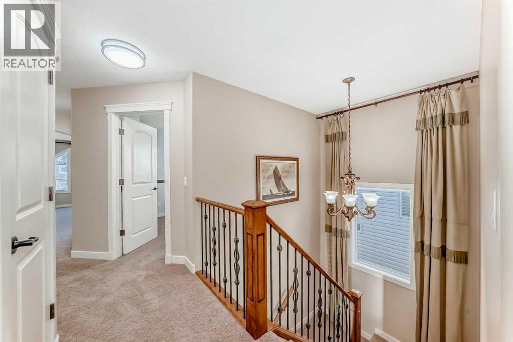Single Family House for Sale in  Everoak Park SW Evergreen Calgary 