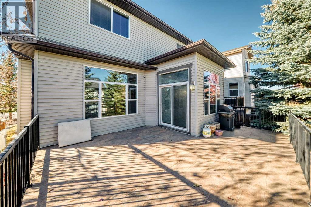 Single Family House for Sale in  Everoak Park SW Evergreen Calgary 
