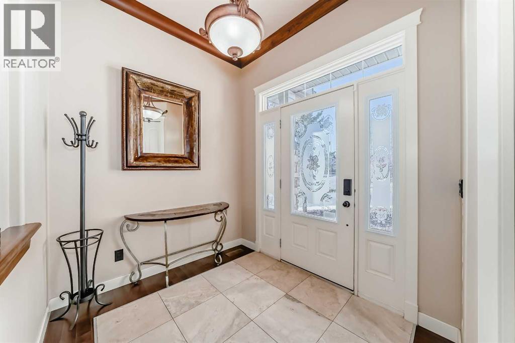 Single Family House for Sale in  Everoak Park SW Evergreen Calgary 