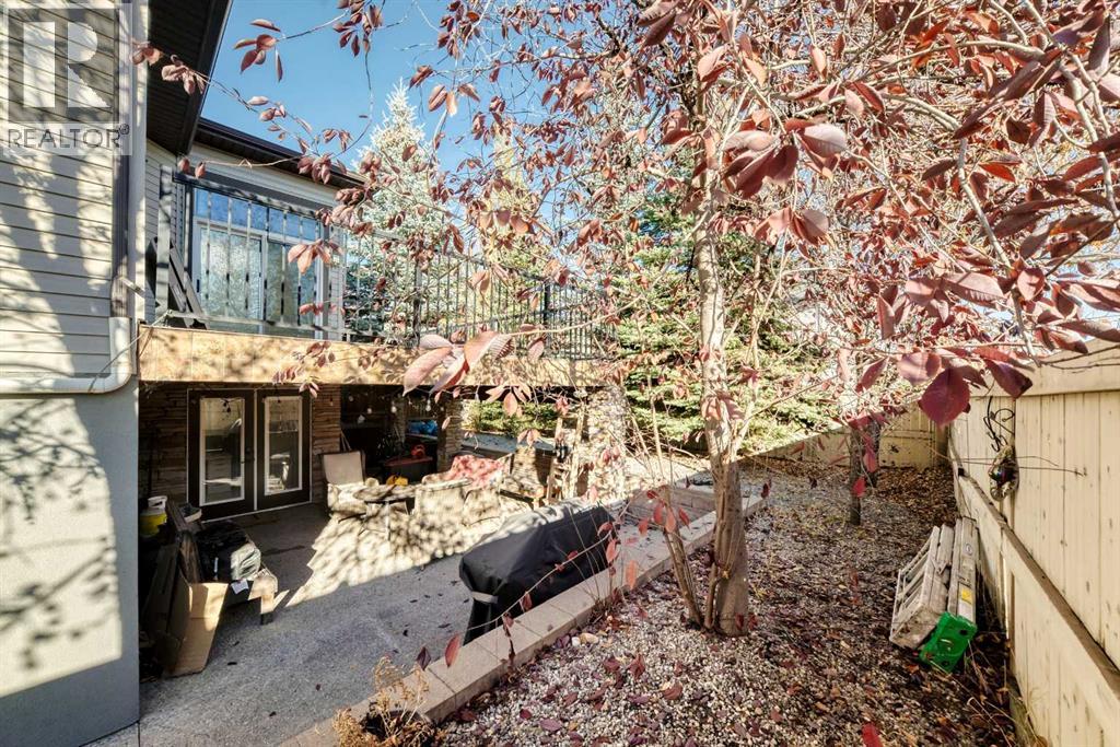 Single Family House for Sale in  Everoak Park SW Evergreen Calgary 