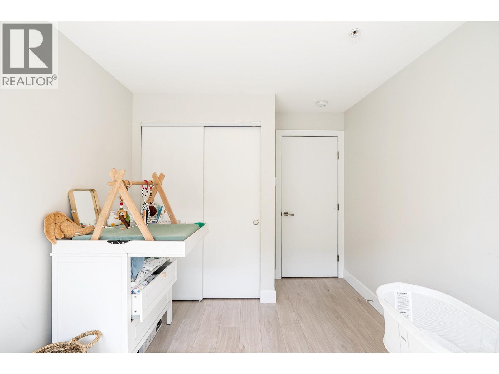 305 2477 CAROLINA STREET, Vancouver