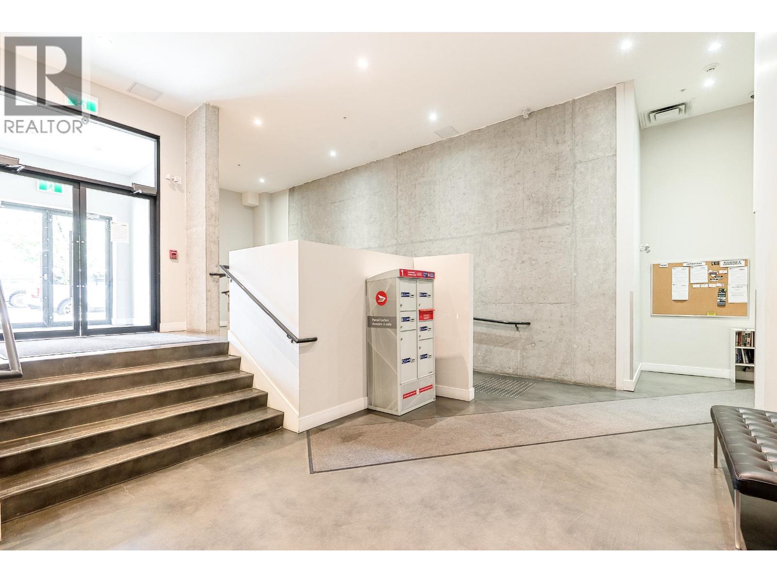 305 2477 CAROLINA STREET, Vancouver