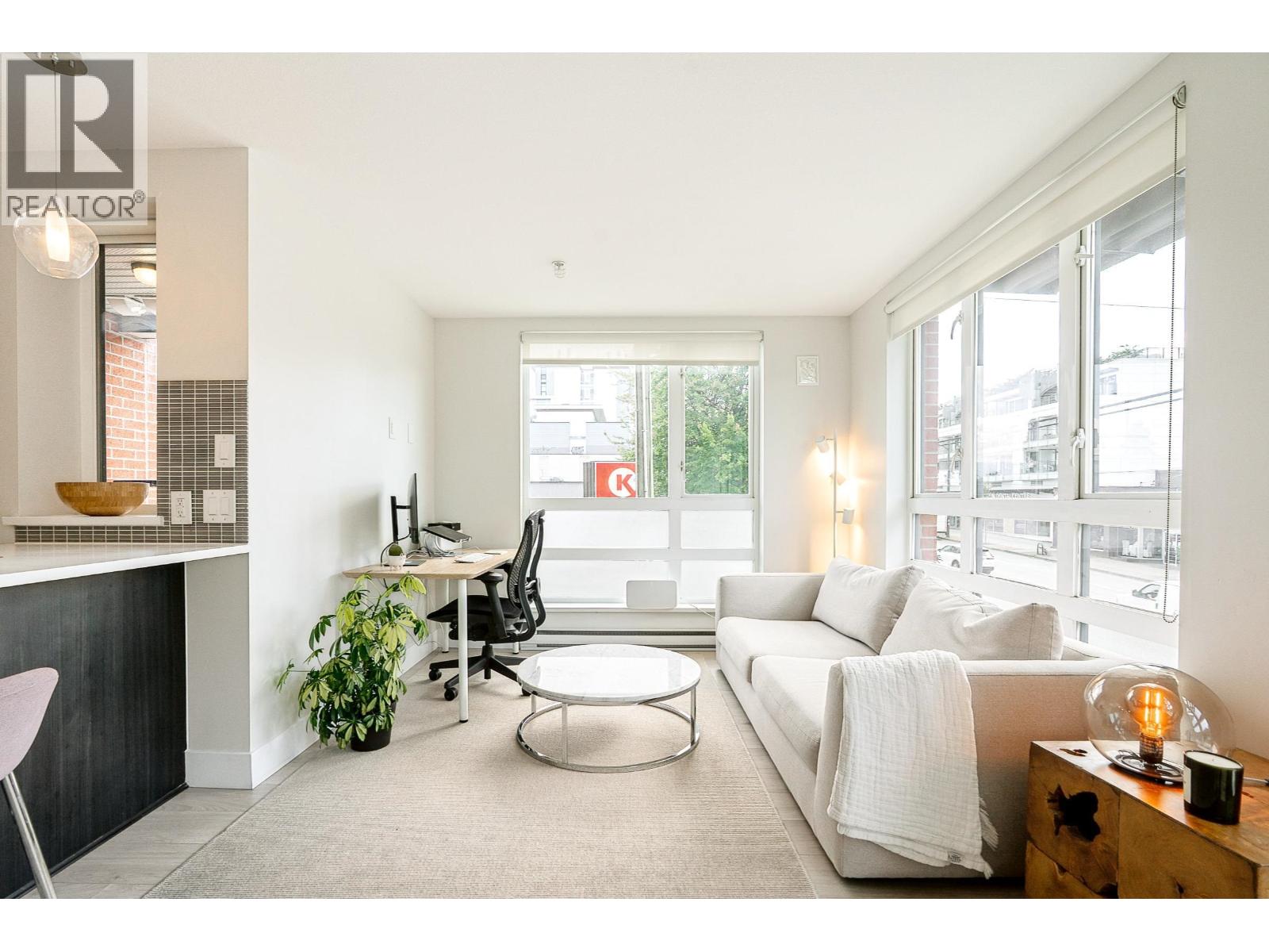 305 2477 CAROLINA STREET, Vancouver