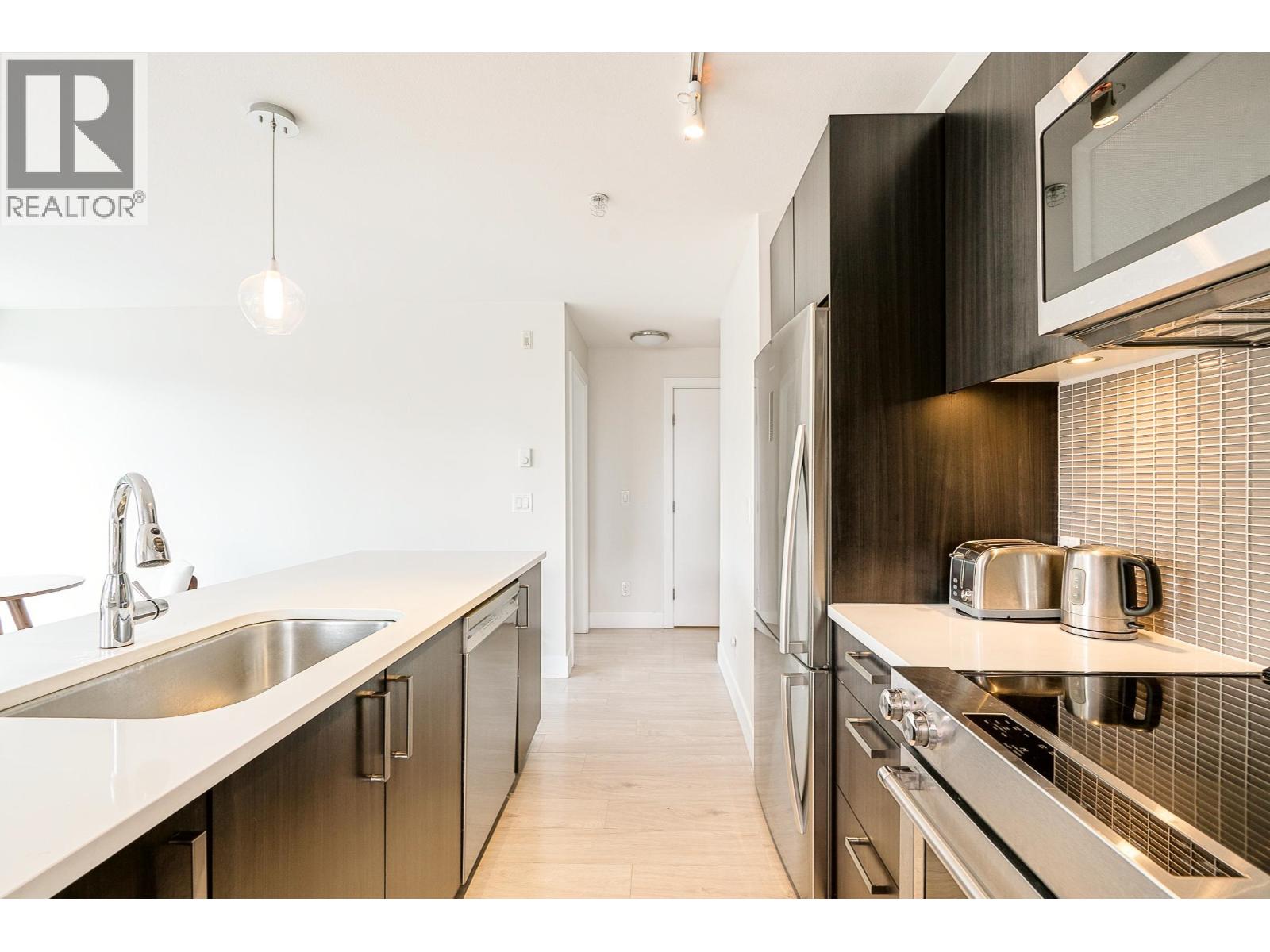 305 2477 CAROLINA STREET, Vancouver