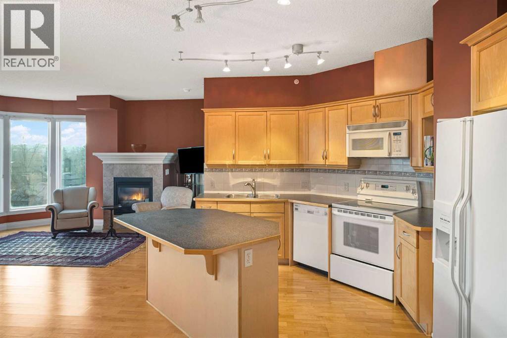 Single Family House for Sale in    Street NW Hillhurst Calgary 