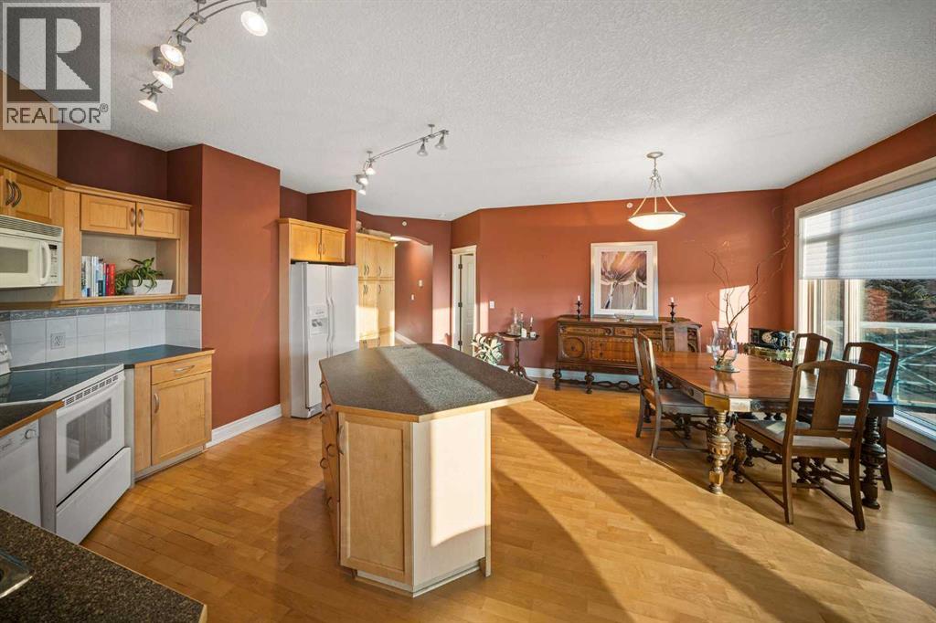 Single Family House for Sale in    Street NW Hillhurst Calgary 