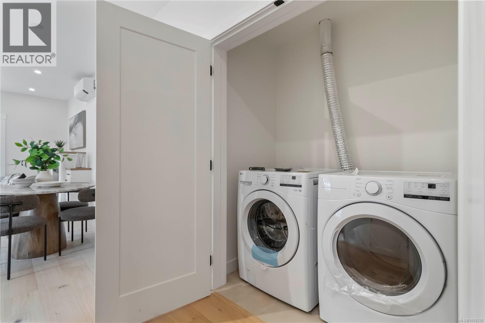 #6 633 BELTON AVE - 17