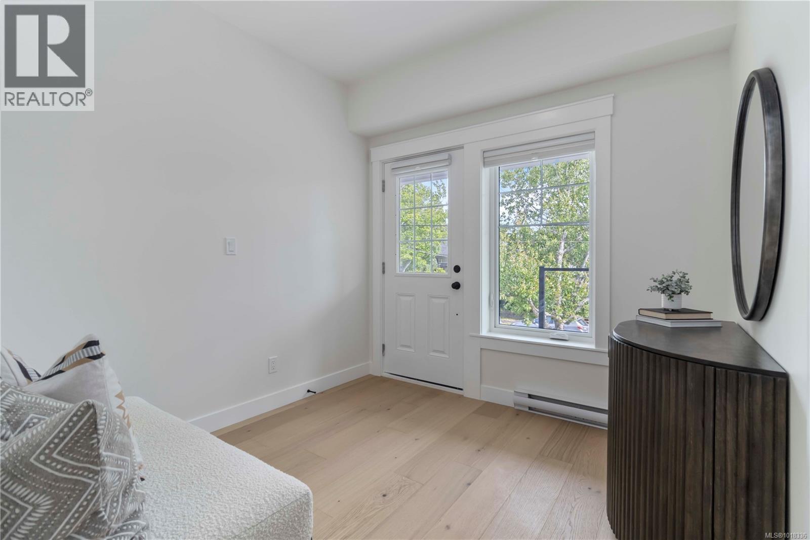 #4 633 BELTON AVE - 5