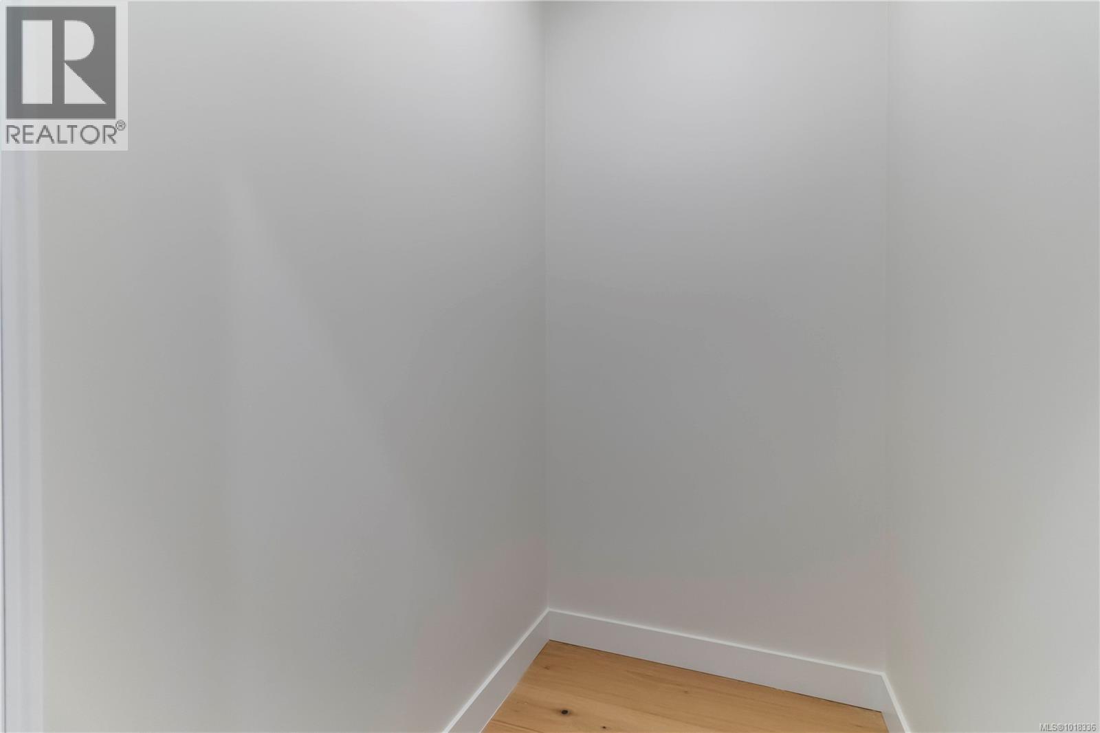 #4 633 BELTON AVE - 29