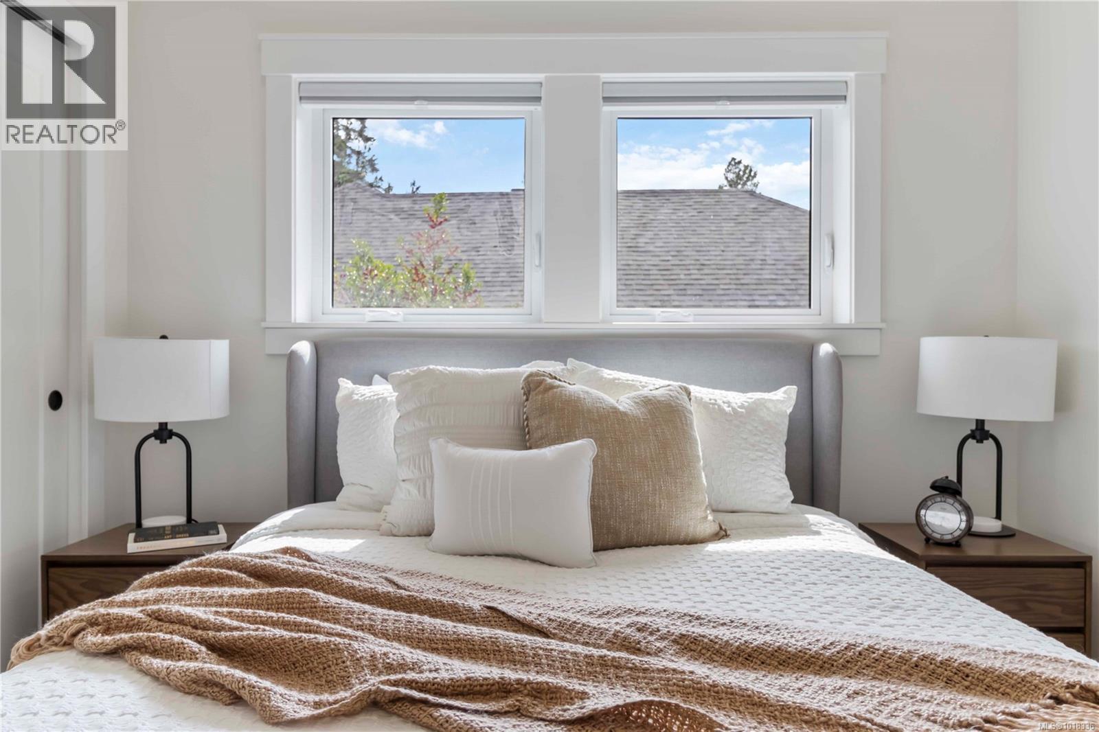 #4 633 BELTON AVE - 35