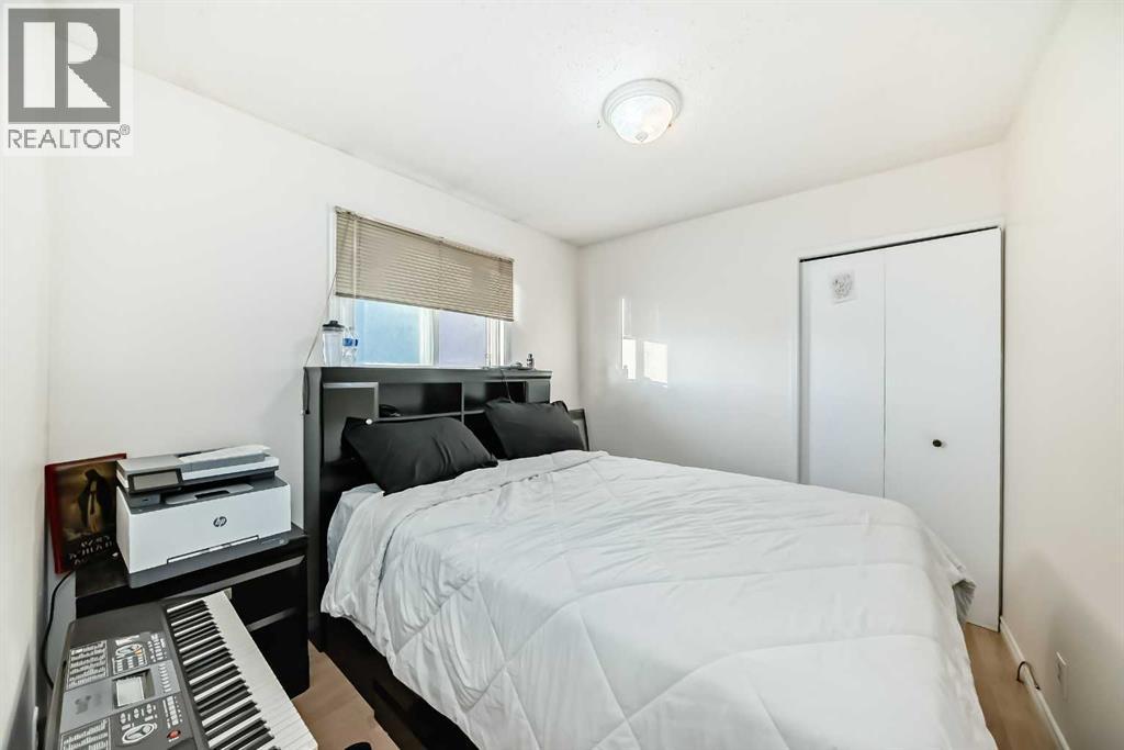 Single Family House Bi-level for Sale in  Falsby Way NE Falconridge Calgary 