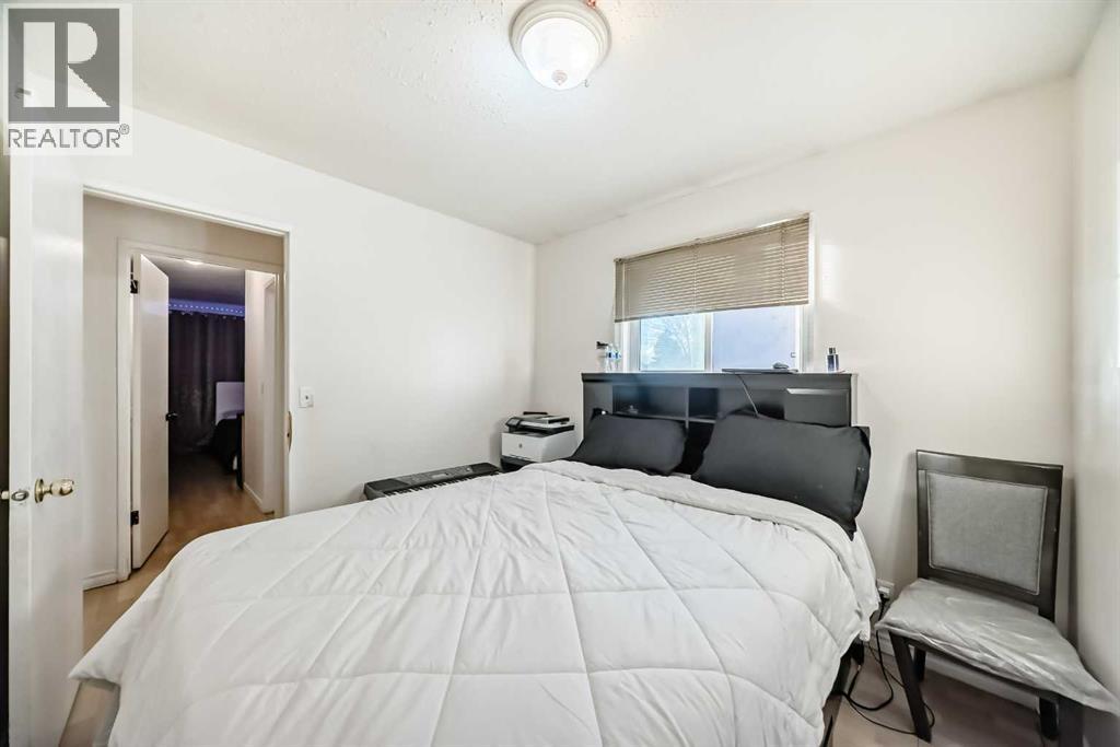 Single Family House Bi-level for Sale in  Falsby Way NE Falconridge Calgary 