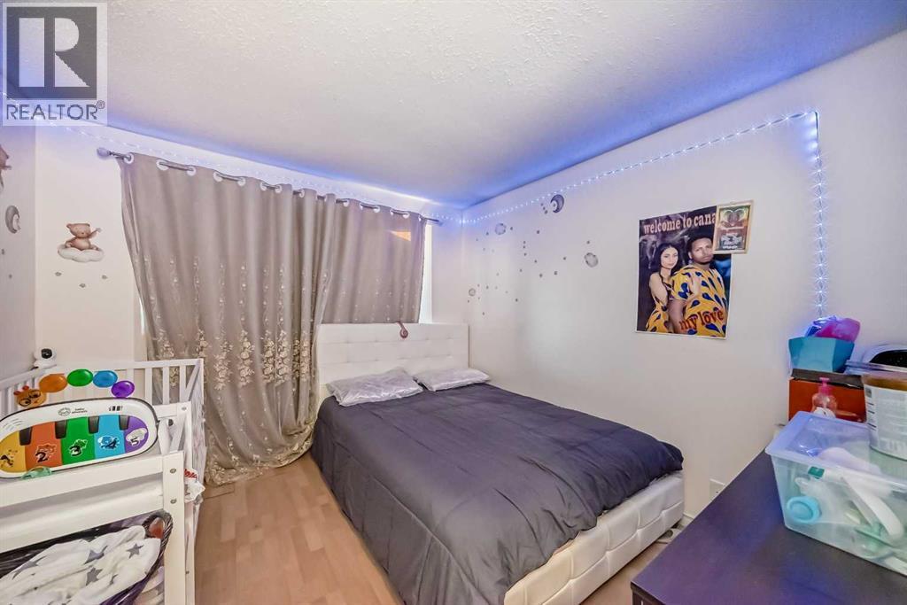 Single Family House Bi-level for Sale in  Falsby Way NE Falconridge Calgary 