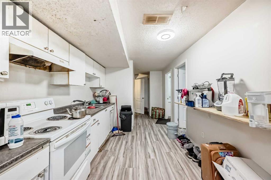 Single Family House Bi-level for Sale in  Falsby Way NE Falconridge Calgary 