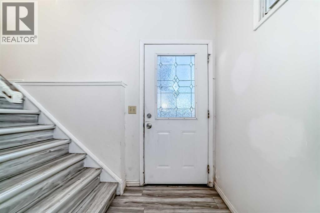 Single Family House Bi-level for Sale in  Falsby Way NE Falconridge Calgary 