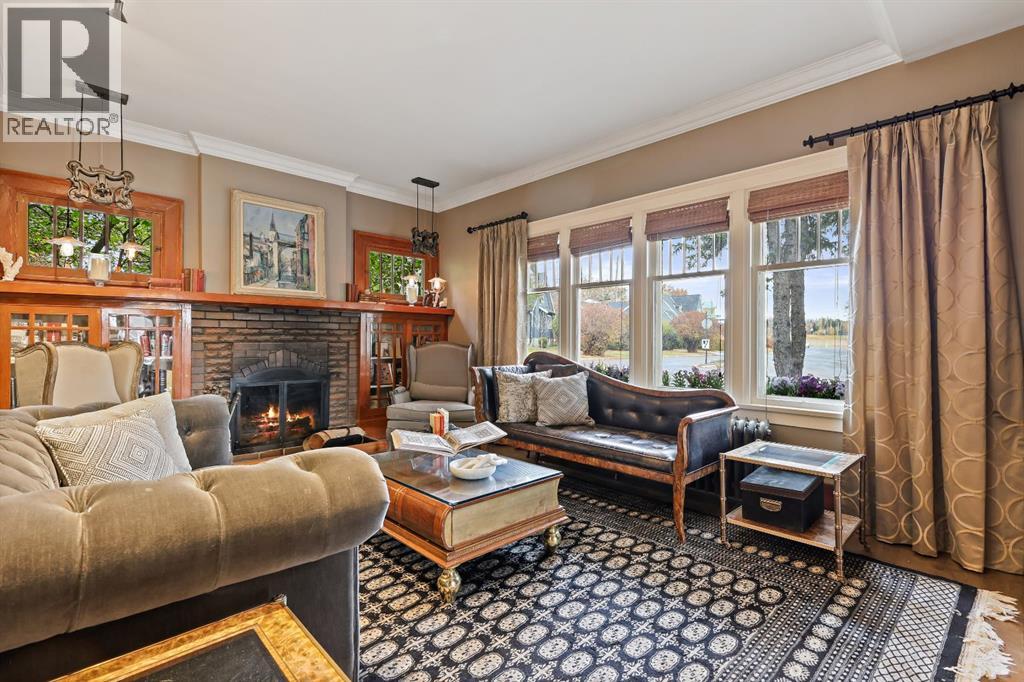 Single Family House for Sale in  Shelbourne Street SW Scarboro Calgary 