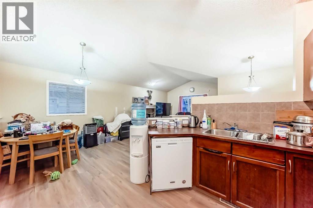 Single Family House Bi-level for Sale in  Saddlebrook Gardens NE Saddle Ridge Calgary 