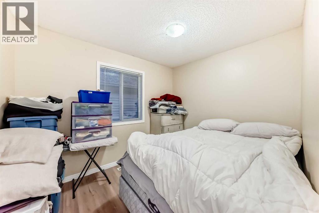 Single Family House Bi-level for Sale in  Saddlebrook Gardens NE Saddle Ridge Calgary 