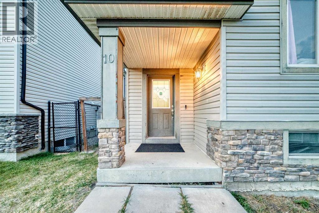 Single Family House Bi-level for Sale in  Saddlebrook Gardens NE Saddle Ridge Calgary 