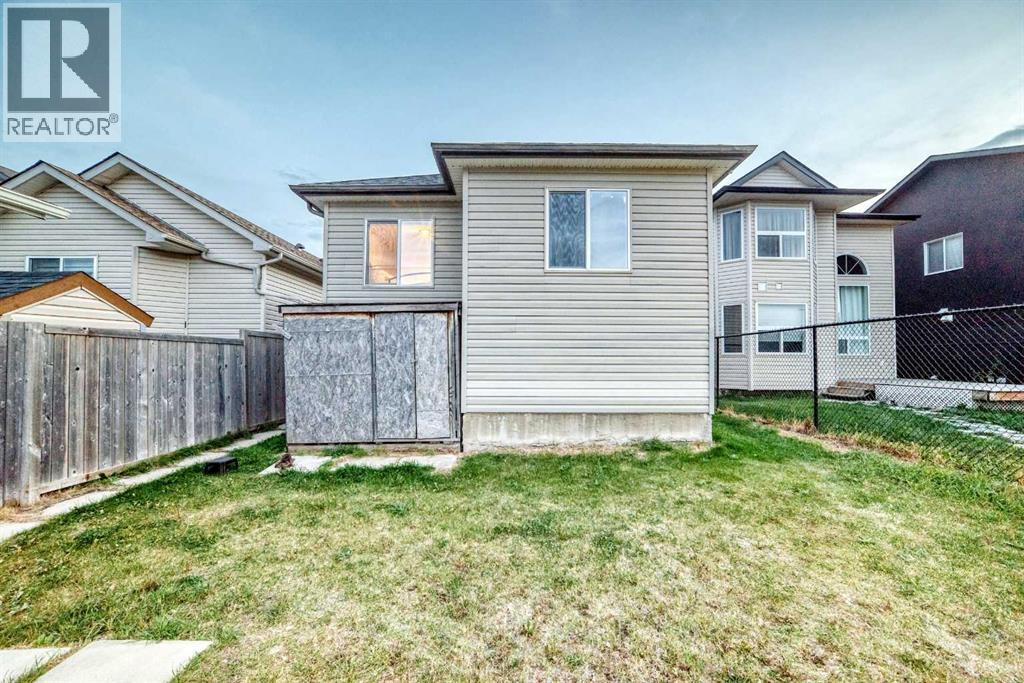 Single Family House Bi-level for Sale in  Saddlebrook Gardens NE Saddle Ridge Calgary 