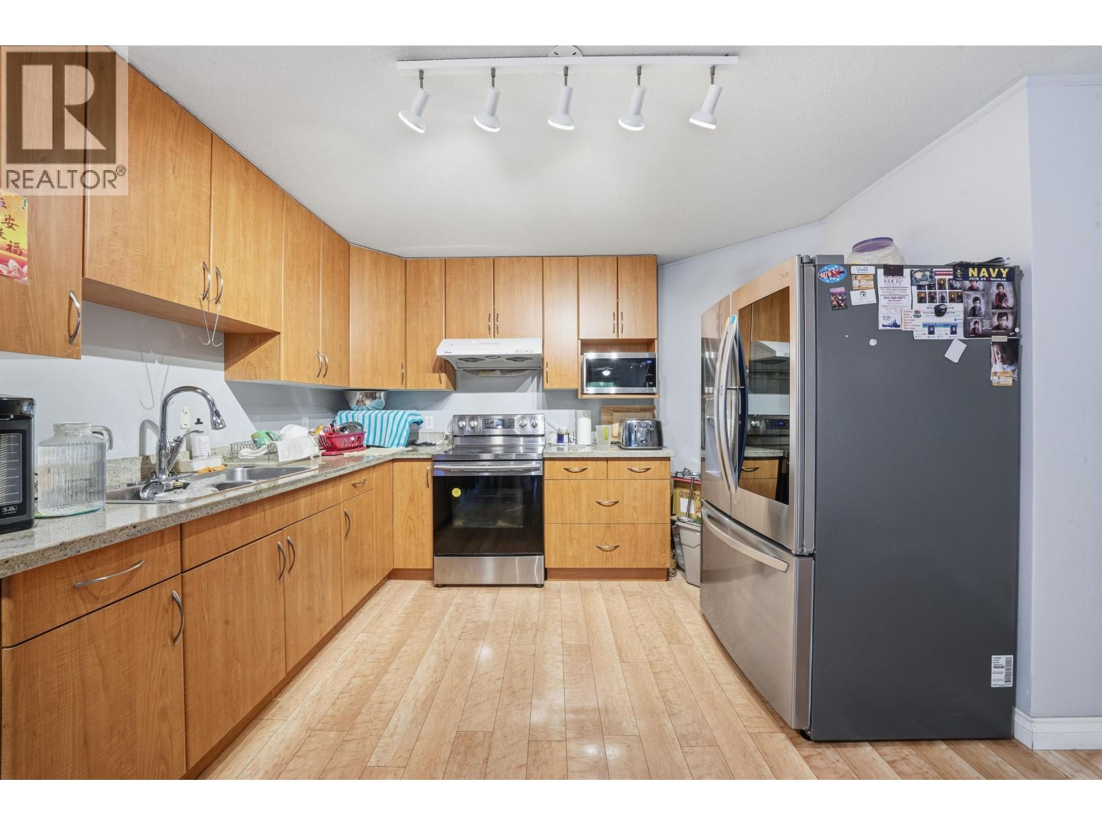 3221 RALEIGH STREET, Port Coquitlam