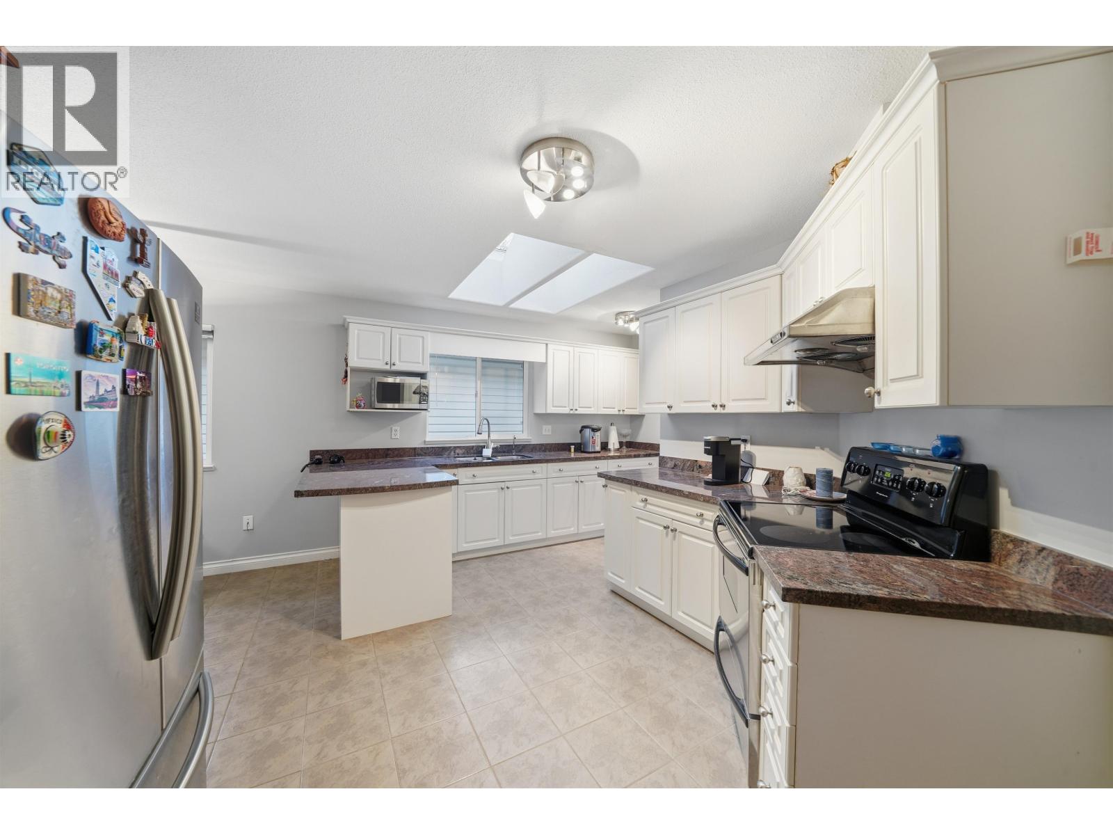 3221 RALEIGH STREET, Port Coquitlam