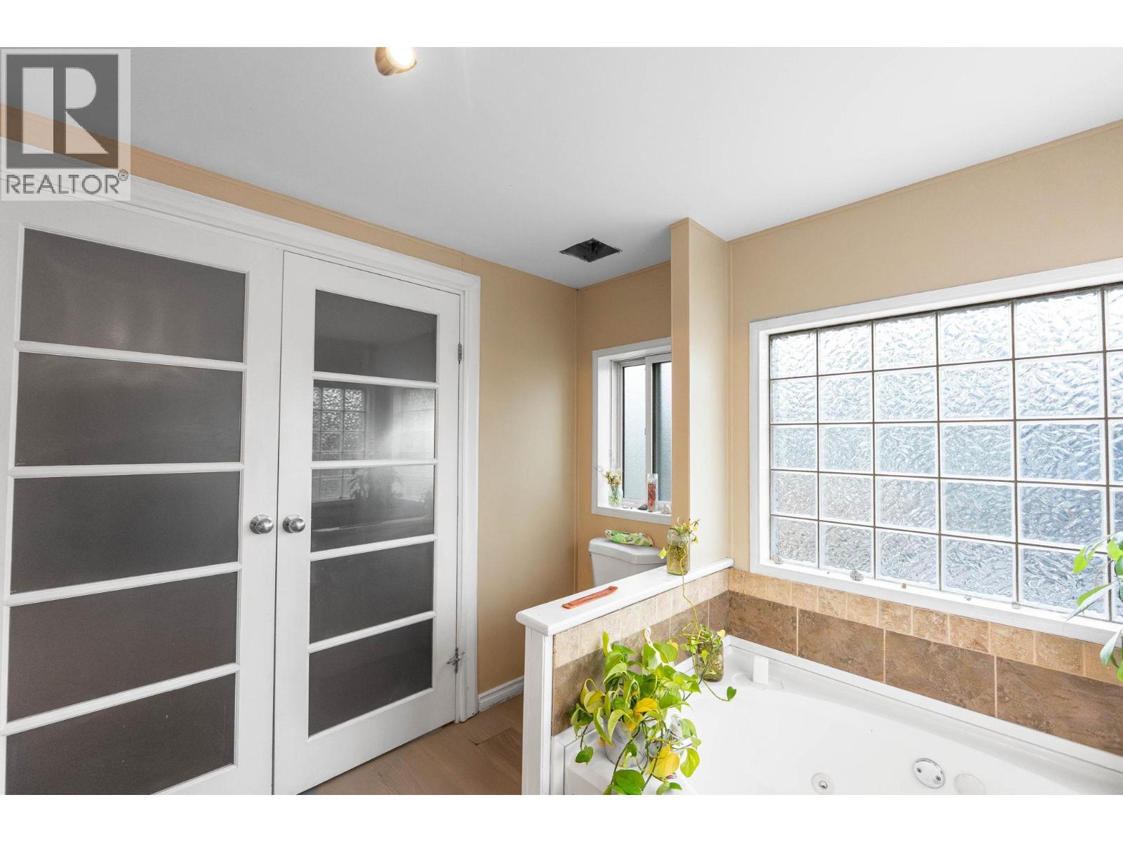 98 2005 Boucherie Road, Westbank