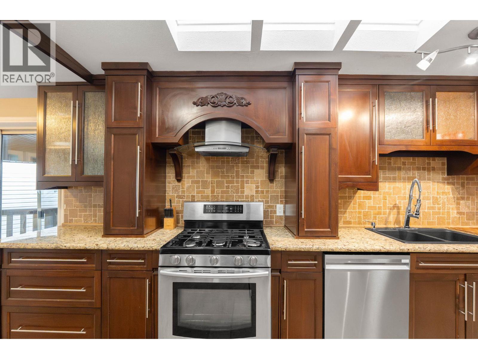 98 2005 Boucherie Road, Westbank