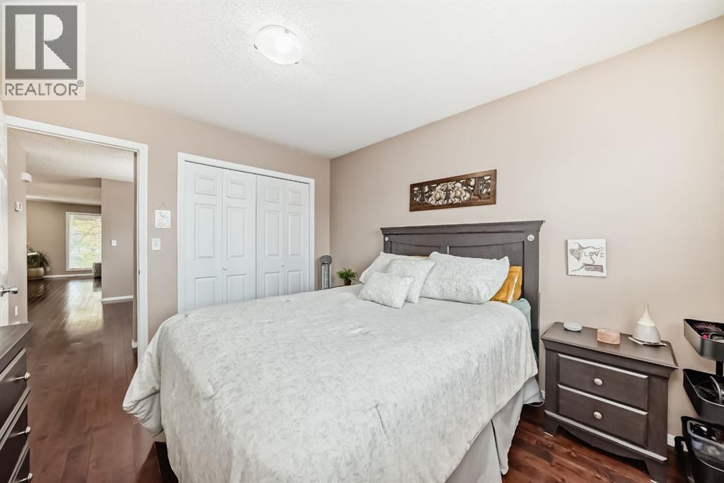 Single Family House Bungalow for Sale in  Berkley Road NW Beddington Heights Calgary 