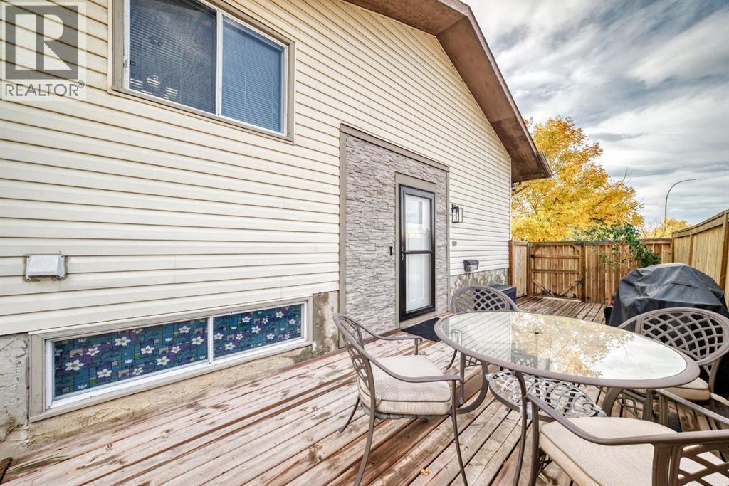 Single Family House Bungalow for Sale in  Berkley Road NW Beddington Heights Calgary 