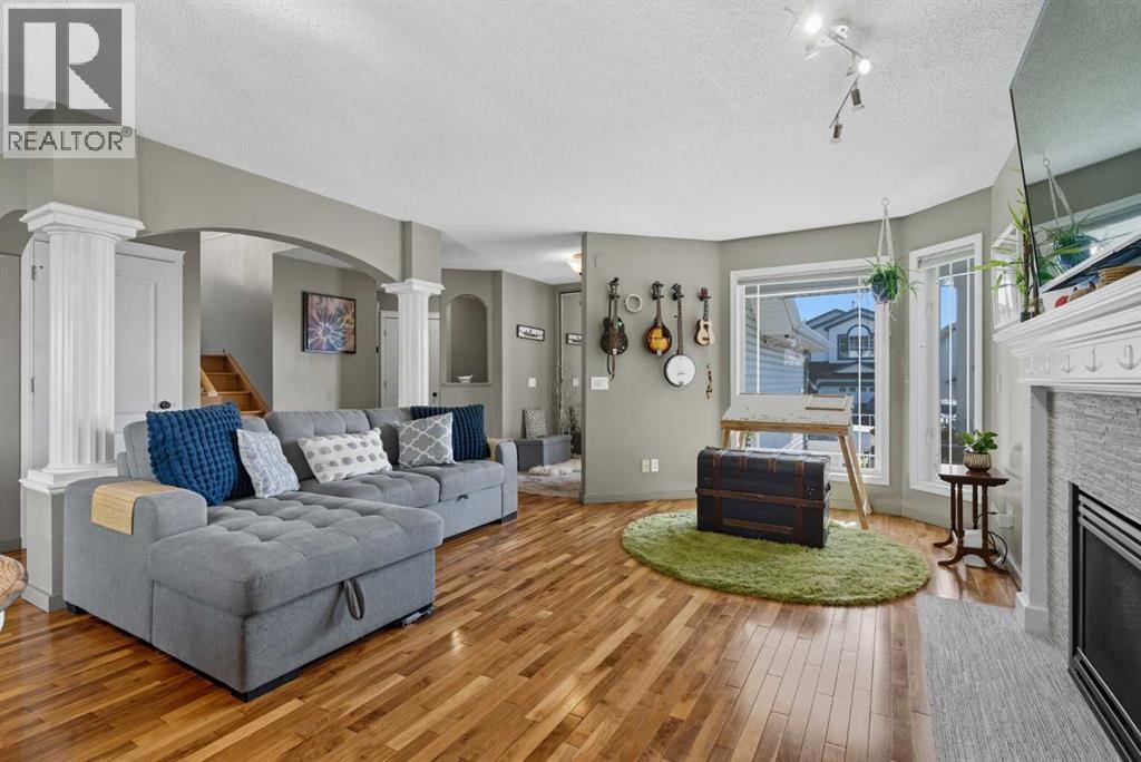 Single Family House for Sale in  Tuscarora Close NW Tuscany Calgary 