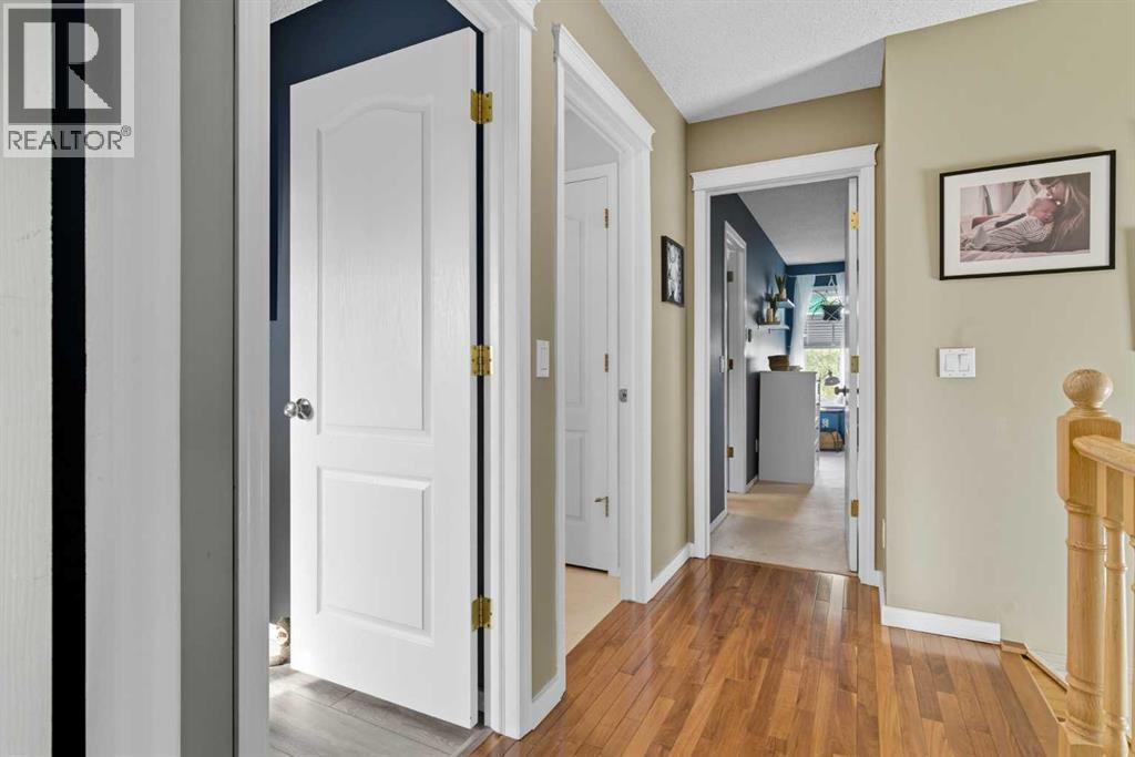 Single Family House for Sale in  Tuscarora Close NW Tuscany Calgary 