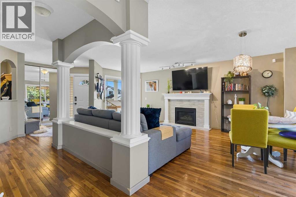 Single Family House for Sale in  Tuscarora Close NW Tuscany Calgary 