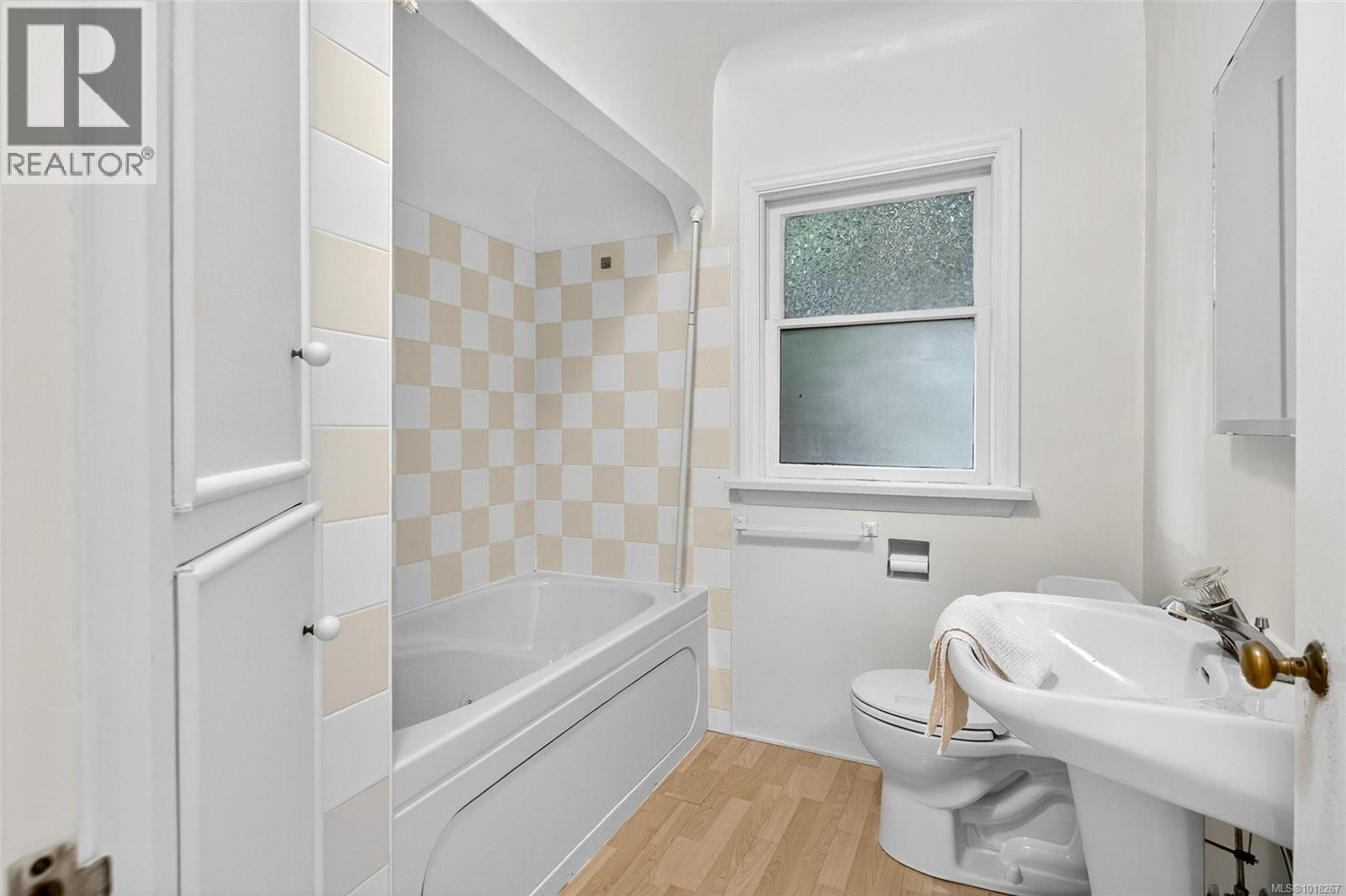 416 RICHMOND AVE - 17