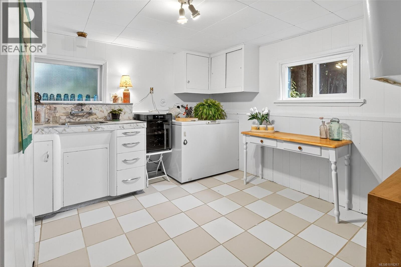 416 RICHMOND AVE - 23