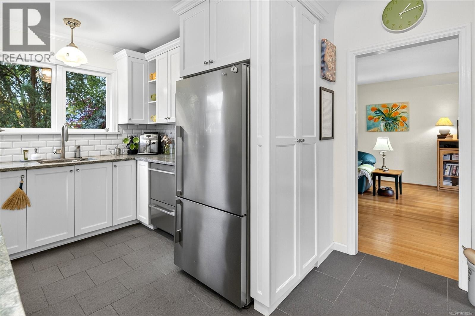 416 RICHMOND AVE - 2