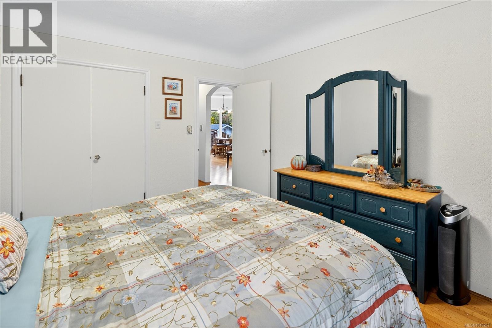 416 RICHMOND AVE - 16