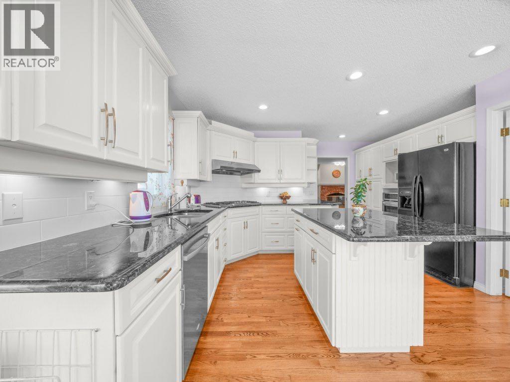 Single Family House for Sale in  Woodbrook Road SW Woodbine Calgary 