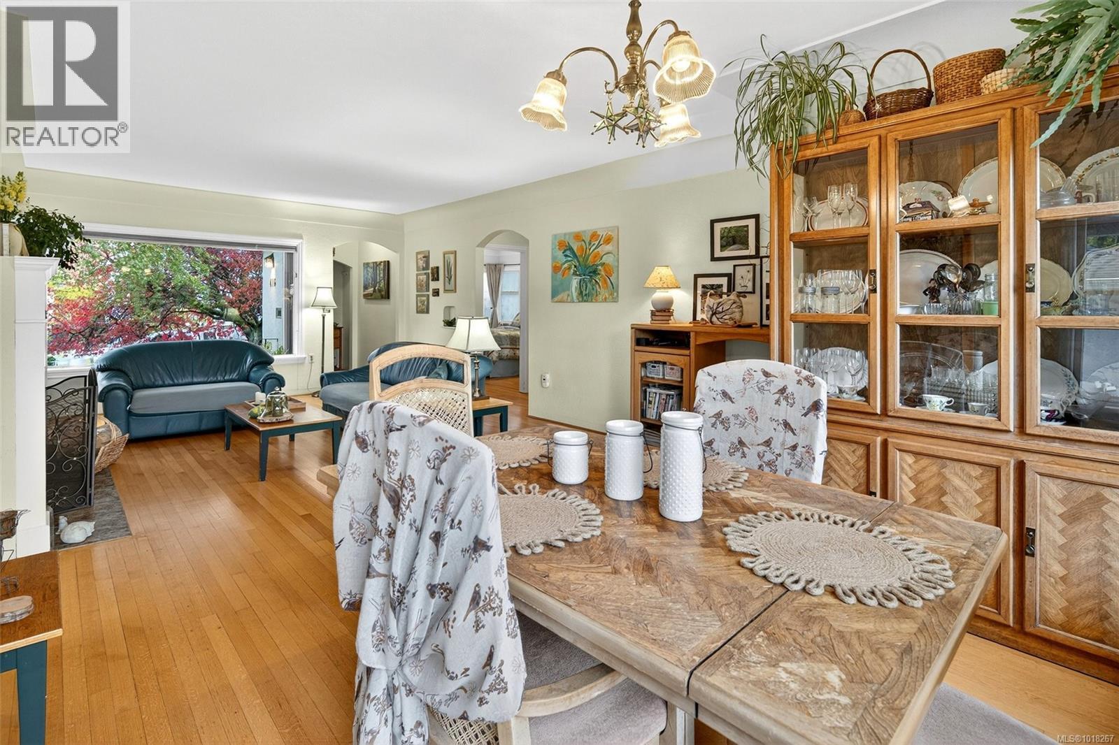 416 RICHMOND AVE - 8