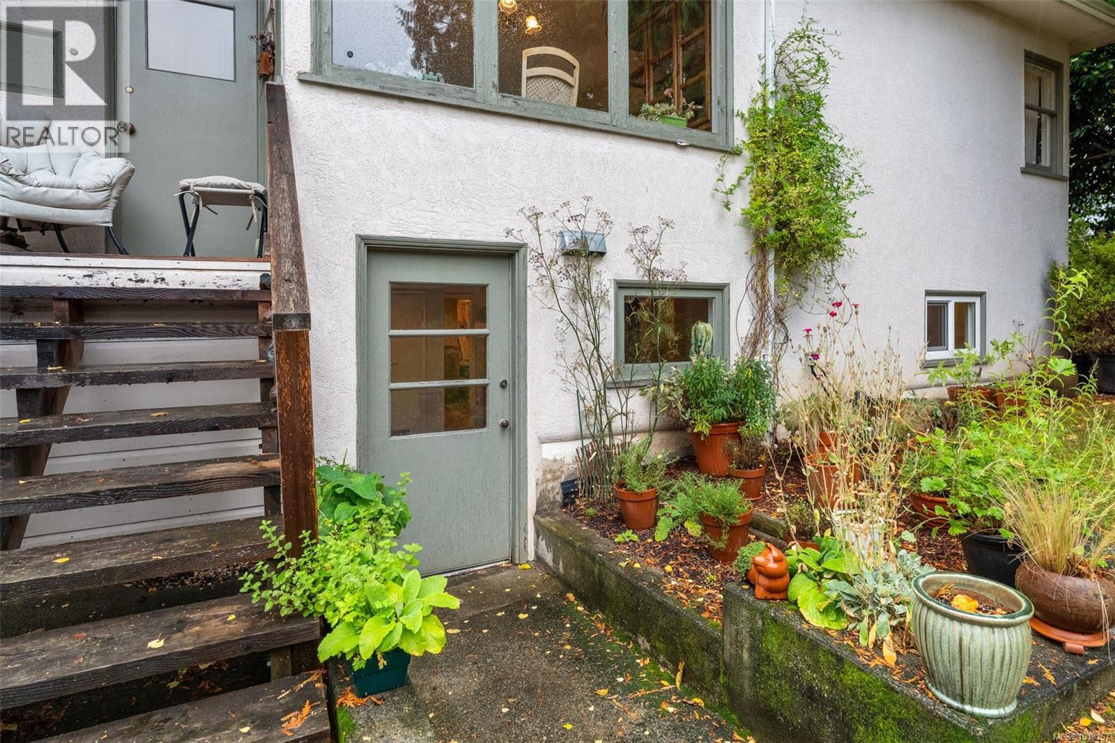 416 RICHMOND AVE - 30